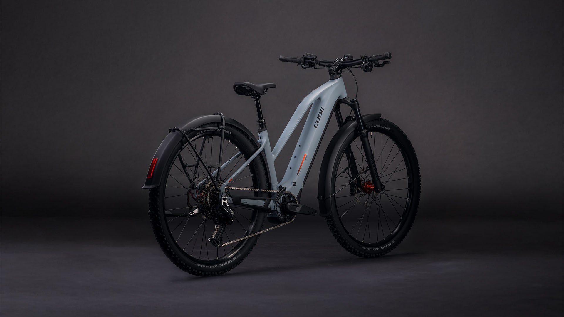 Produktbild: Cube Reaction Hybrid Race 800 FE vulcan´n´orange, Schrägansicht (schwarzer Hintergrund)