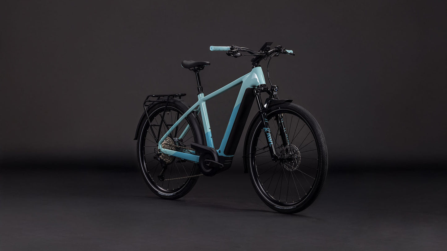 Produktbild: Cube Nuride Hybrid SLX 800 skylight´n´arubablue, Schrägansicht (schwarzer Hintergrund)