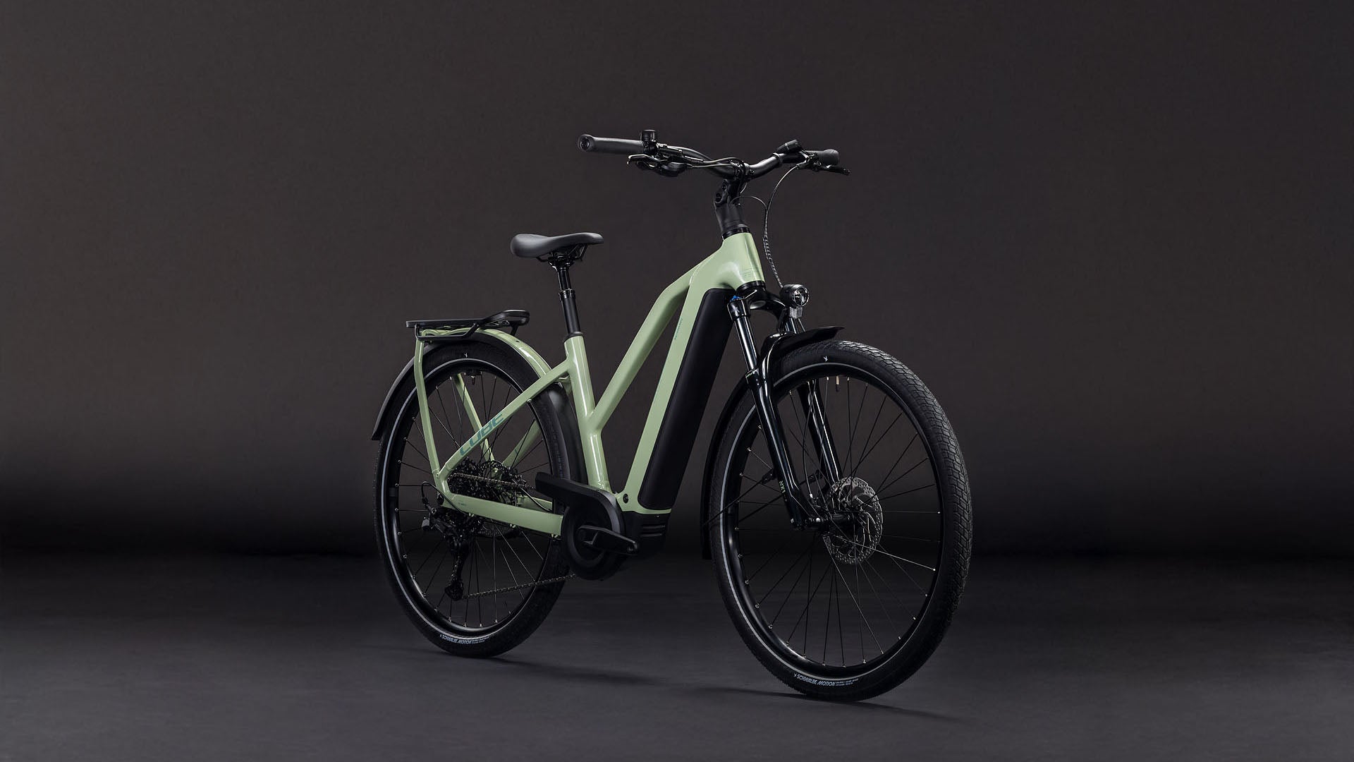 Produktbild: Cube Kathmandu Hybrid ONE 800 pea´n´green, Schrägansicht (schwarzer Hintergrund)
