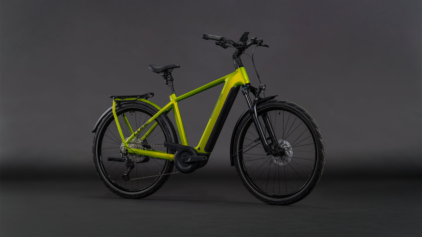Produktbild: Cube Kathmandu Hybrid Pro 800 lizard´n´black, Schrägansicht (schwarzer Hintergrund)