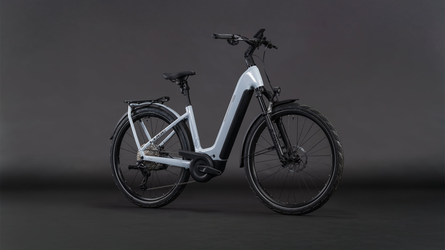 Produktbild: Cube Kathmandu Hybrid SLX 800 foggrey´n´grey, Schrägansicht (schwarzer Hintergrund)