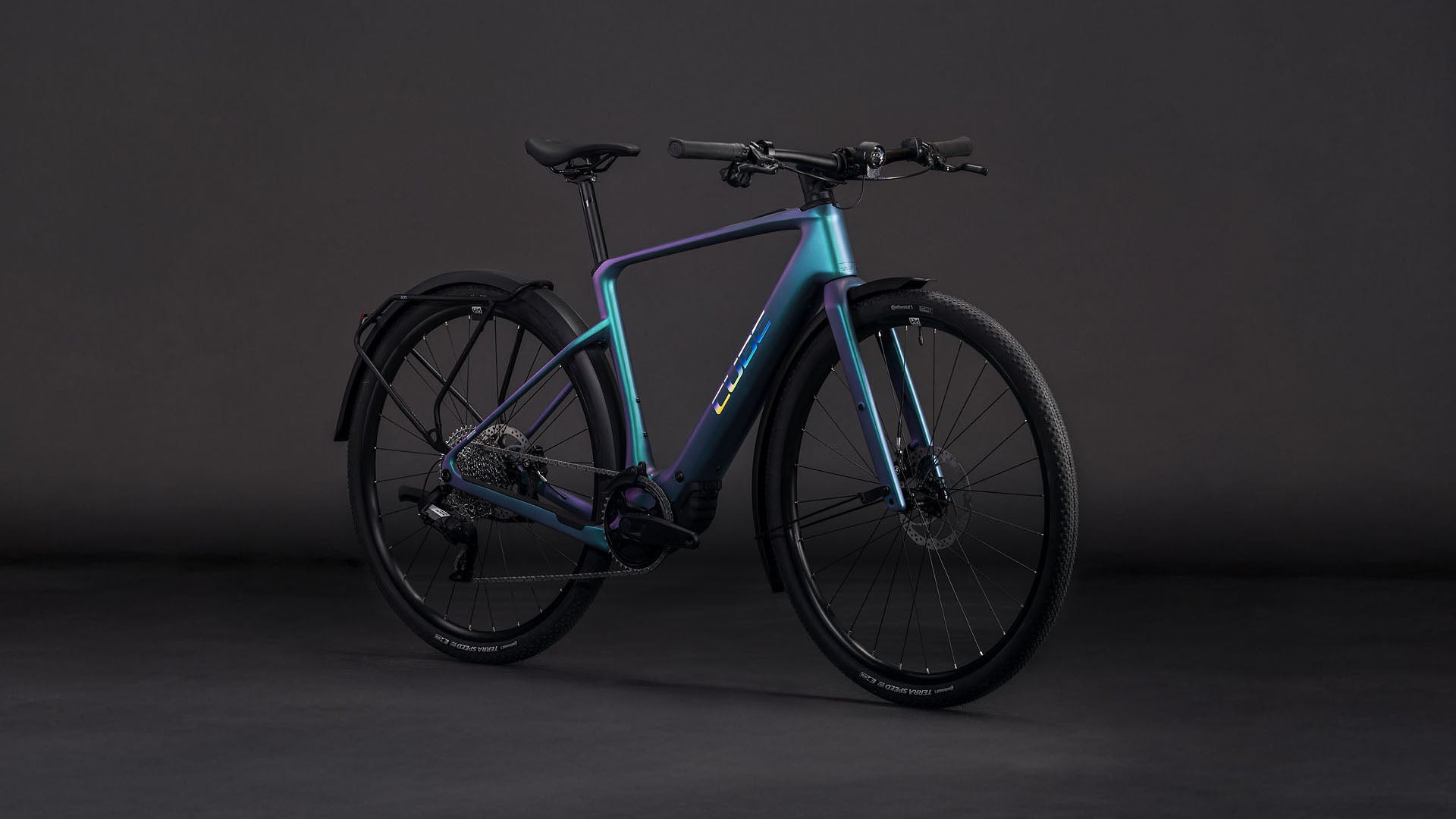 Produktbild: Cube Nulane Hybrid C:62 SLX 400X FE polarlight´n´prism, Schrägansicht (schwarzer Hintergrund)