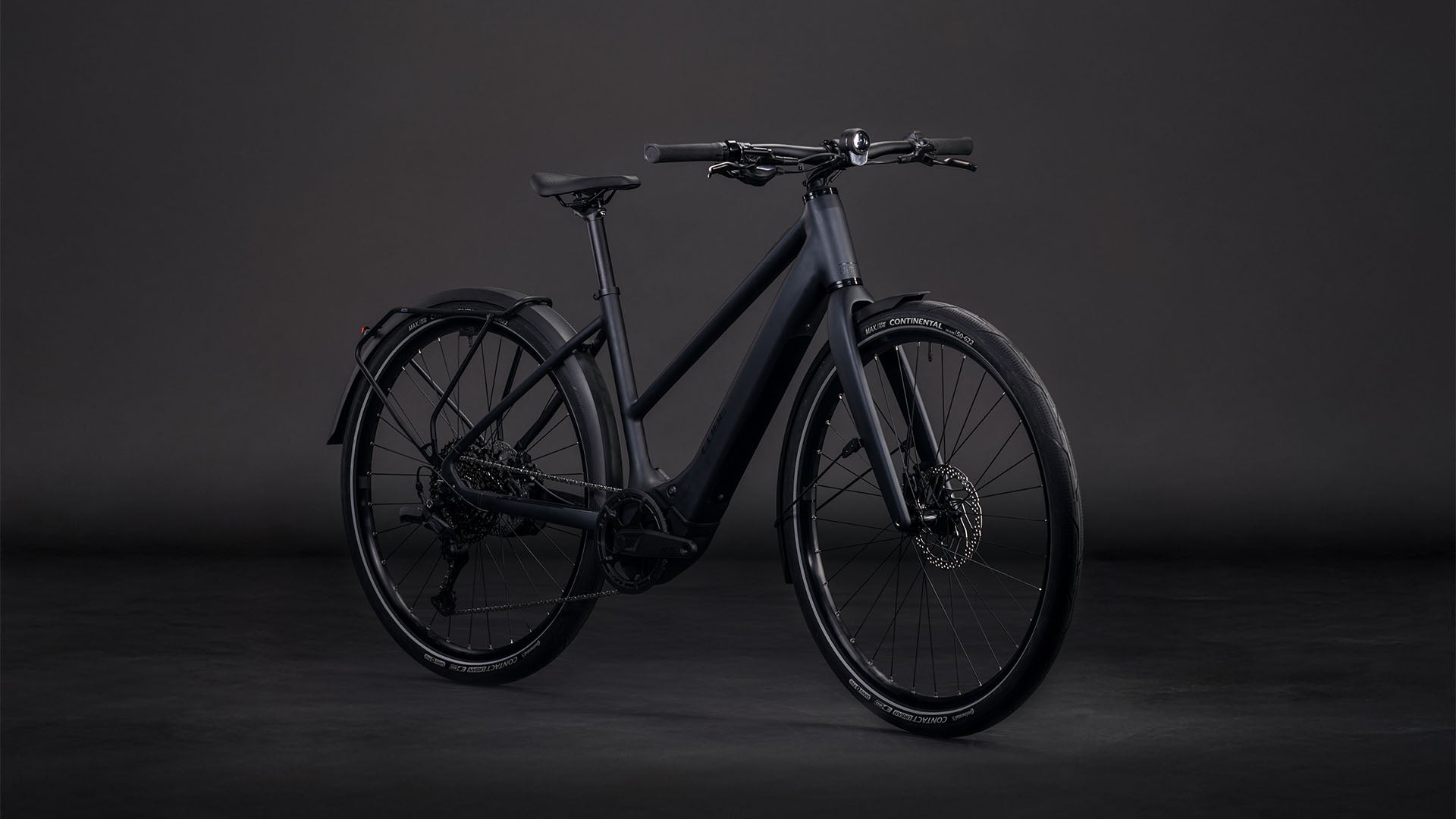 Produktbild: Cube Editor Hybrid Pro 400X FE coal´n´prism, Schrägansicht (schwarzer Hintergrund)