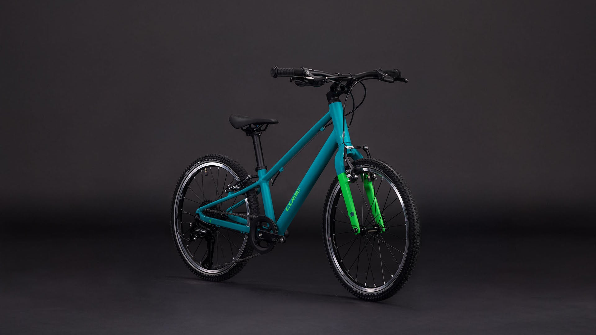 Produktbild: Cube Numove 200 seagreen´n´green, Schrägansicht (schwarzer Hintergrund)