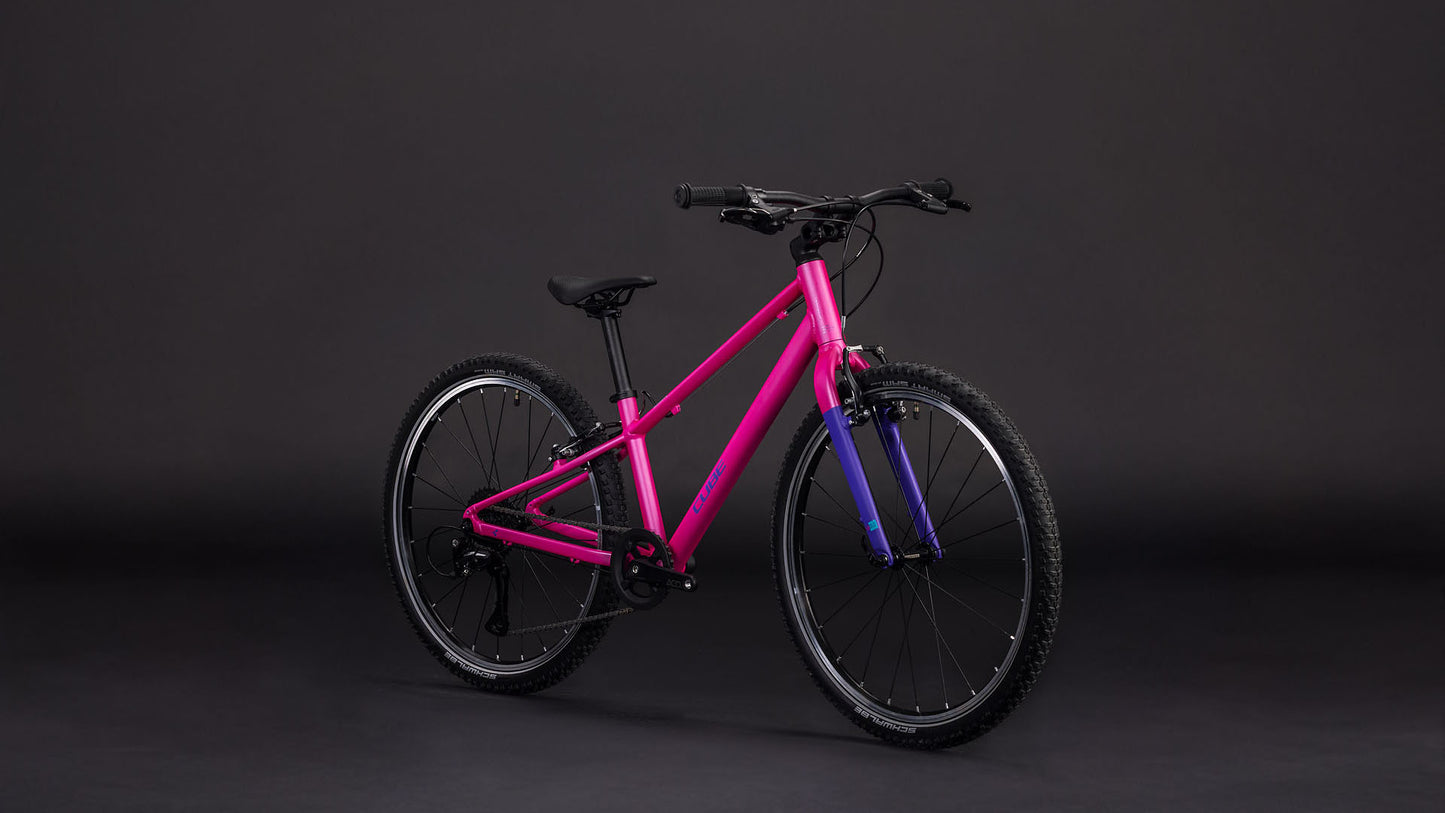 Produktbild: Cube Numove 240 fucsia´n´plum, Schrägansicht (schwarzer Hintergrund)