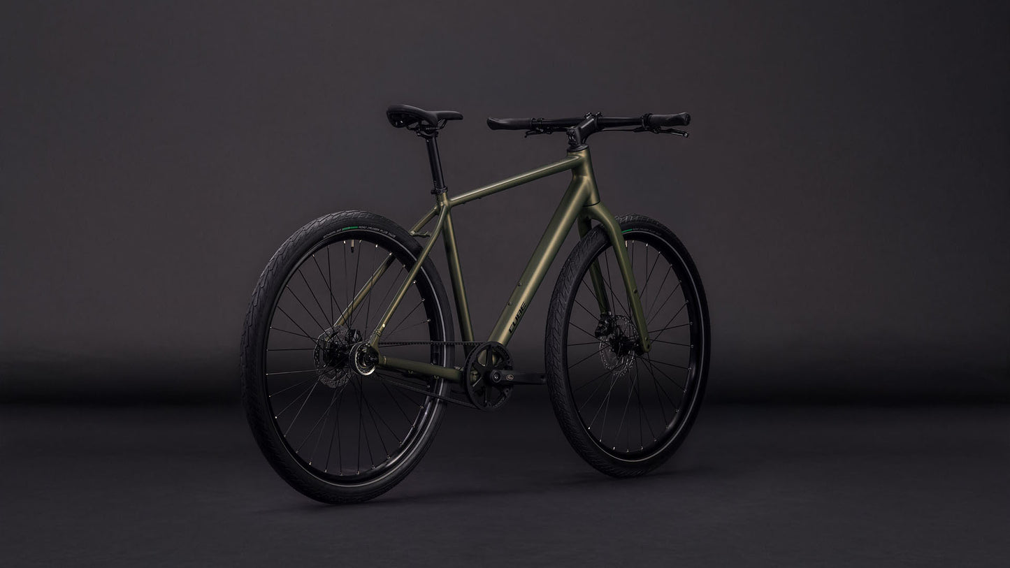 Produktbild: Cube Editor ONE reedgreen´n´black, Schrägansicht (schwarzer Hintergrund)