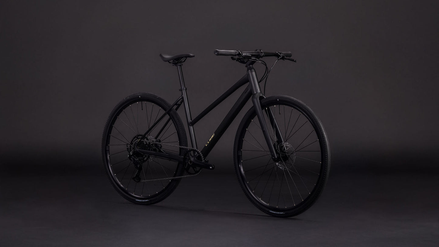 Produktbild: Cube Nulane Pro grey´n´chrome, Schrägansicht (schwarzer Hintergrund)