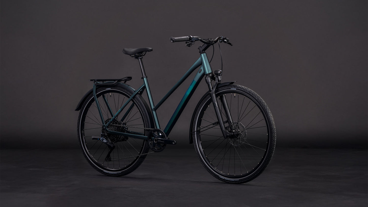 Produktbild: Cube Kathmandu SLT duskwood´n´goblin, Schrägansicht (schwarzer Hintergrund)