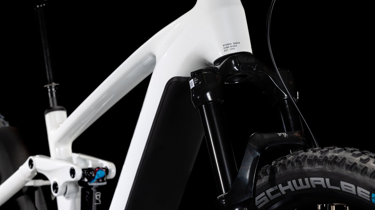 Cube Stereo Hybrid ONE44 EXC 800 metallicwhite´n´black 2025