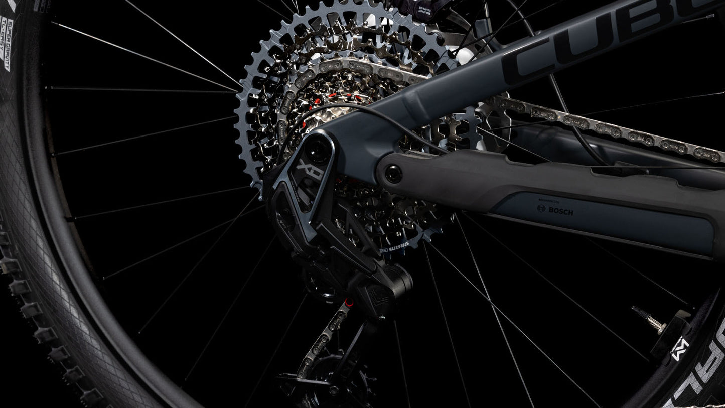 Cube Stereo Hybrid ONE44 HPC AT 800 carbon´n´gold 2025