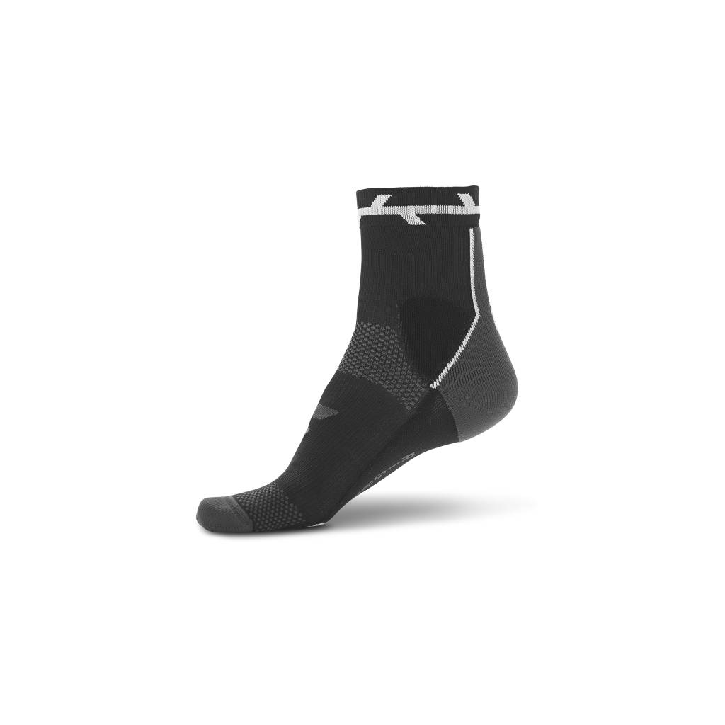 CUBE Socke Road
