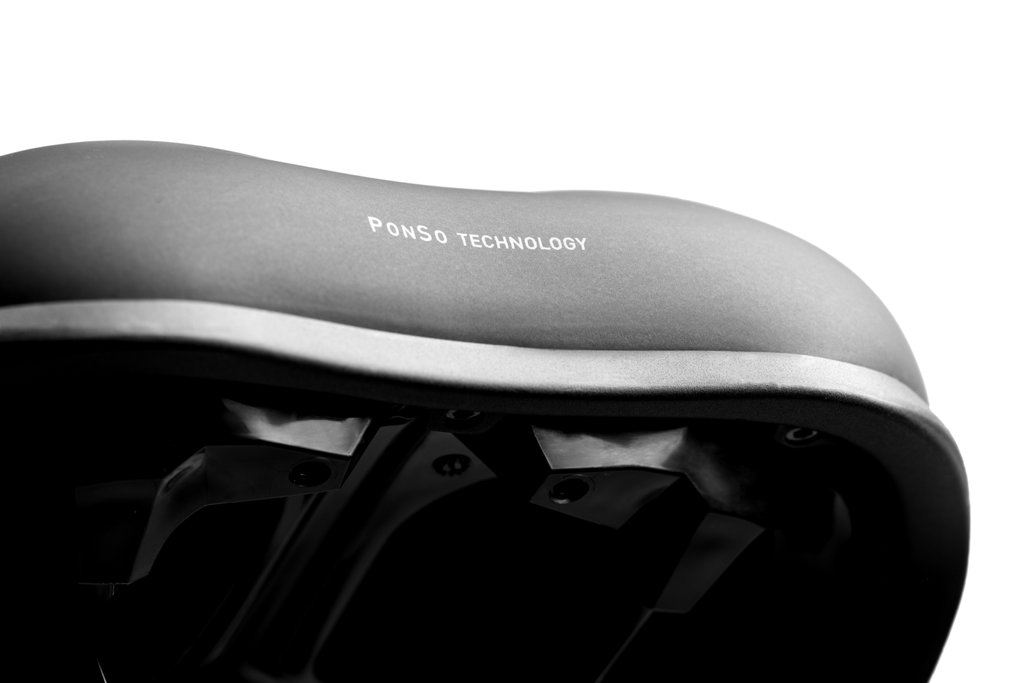 Natural Fit Sattel Shen black´n´black Regular