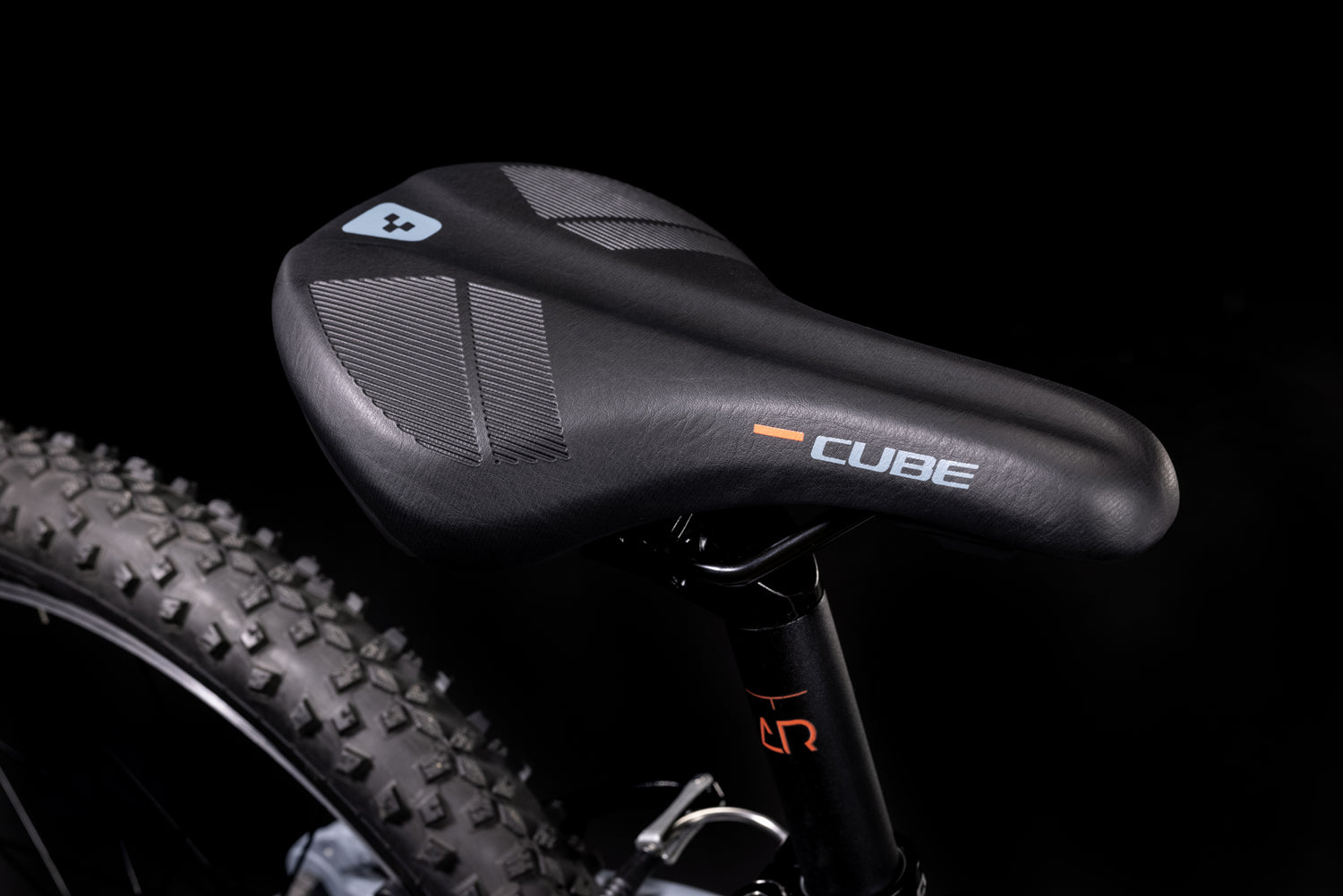 Fahrradsattel in Nahaufnahme – Komfort-Sattel von CUBE und Natural Fit