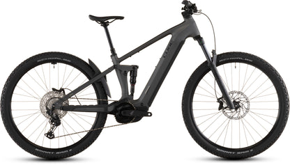 Das CUBE Stereo Hybrid ONE22 Race 800 slabgrey'n'chrome 2026 ist ein vollelektrisches Mountainbike mit dicken Reifen, Federung, Scheibenbremsen, Shimano XT Schaltung und einer zentralen Rahmenbatterie, die seitlich vor einem weißen Hintergrund abgebildet ist.