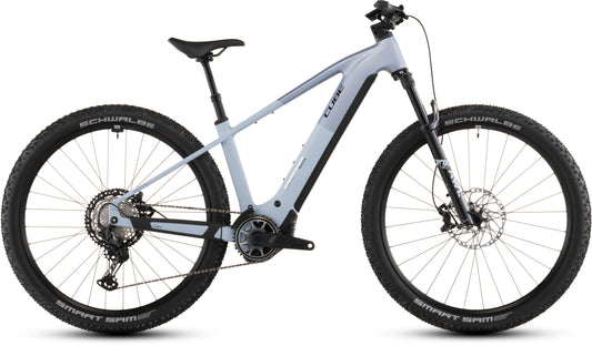 Produktbild: Cube Reaction Hybrid SLX 800 gauzegrey´n´iceblue, Seitenansicht (weißer Hintergrund)