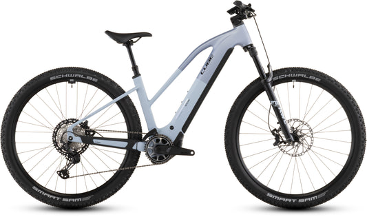 Produktbild: Cube Reaction Hybrid SLX 800 gauzegrey´n´iceblue, Seitenansicht (weißer Hintergrund)