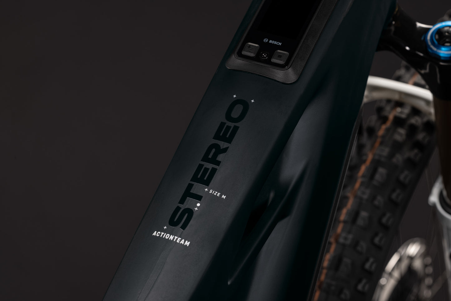 Cube Stereo Hybrid ONE44 HPC AT 800 carbon´n´white 2027