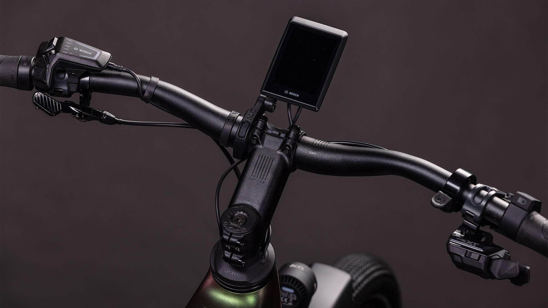 Produktbild: Cube Nuride Hybrid SLT 800 stellar´n´chrome, Detailaufnahme 03