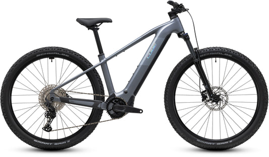 CUBE Reaction Hybrid Performance 720 E-Mountainbike Hardtail 2027 in ashgrey und prism, Seitenansicht
