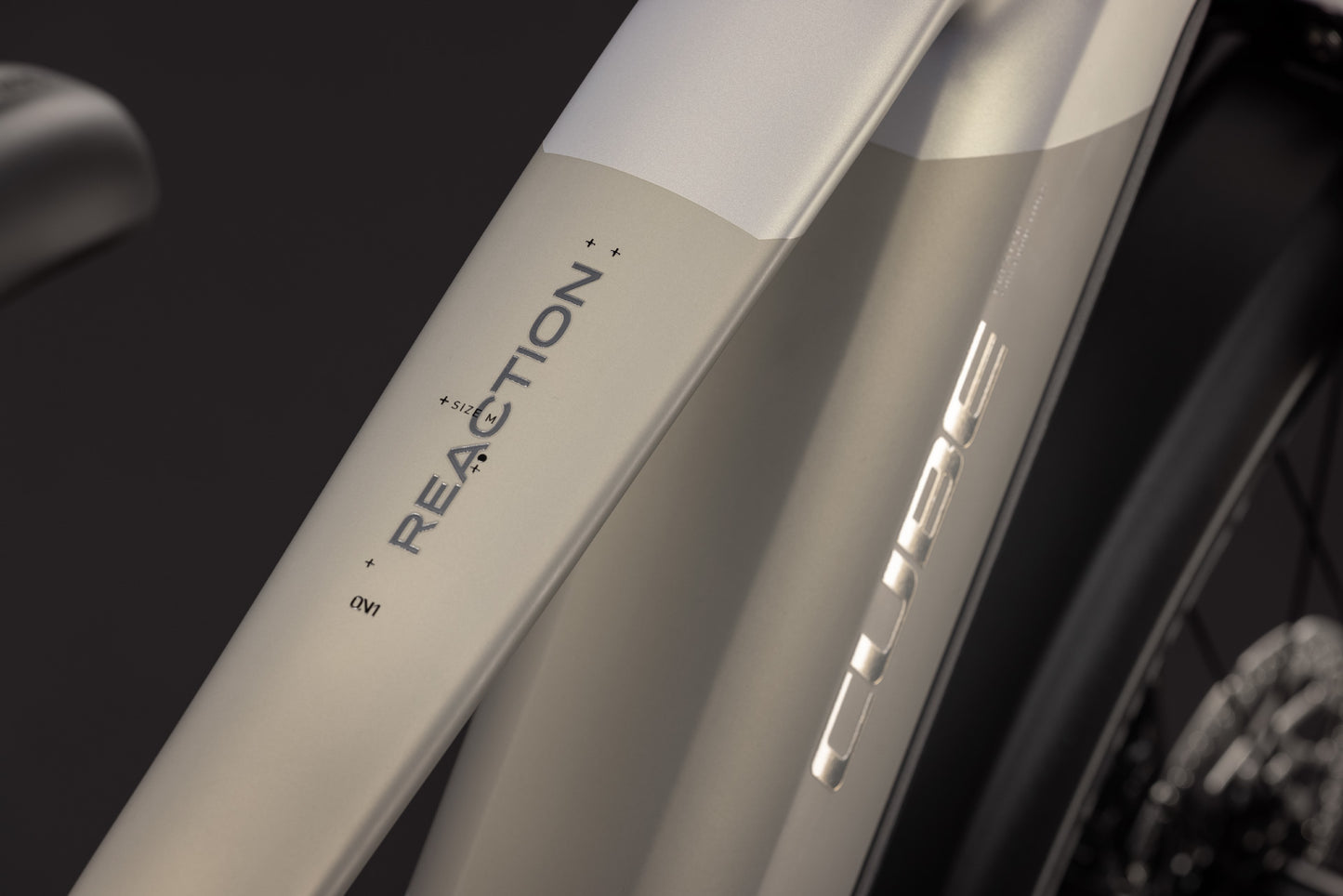 Cube Reaction Hybrid ONE 720  FE pearlsilver´n´chrome 2027