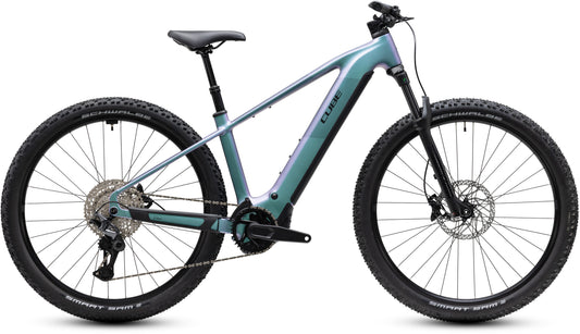 CUBE Reaction Hybrid Pro 800 E-Mountainbike Hardtail 2027 in polarlight und black, Seitenansicht