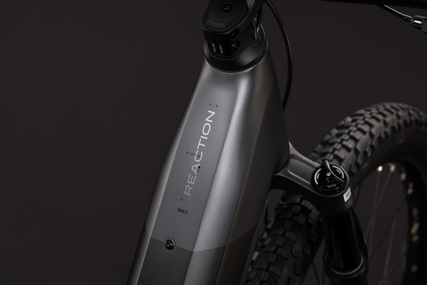 Cube Reaction Hybrid Race 800 slabgrey´n´chrome Easy Entry 2027