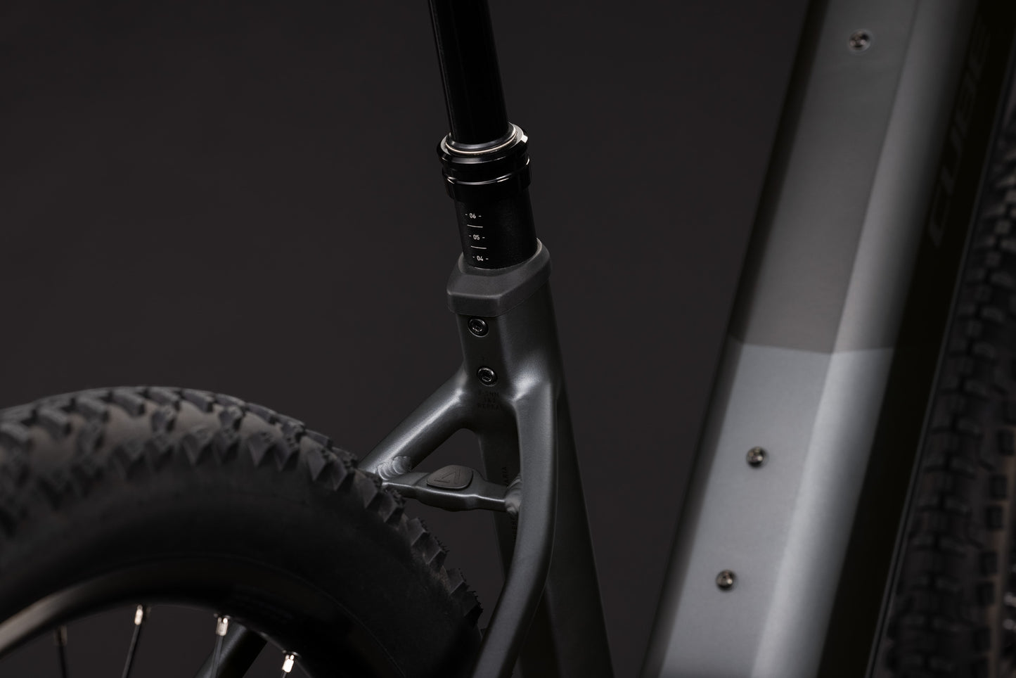 Cube Reaction Hybrid Race 800 slabgrey´n´chrome Easy Entry 2027