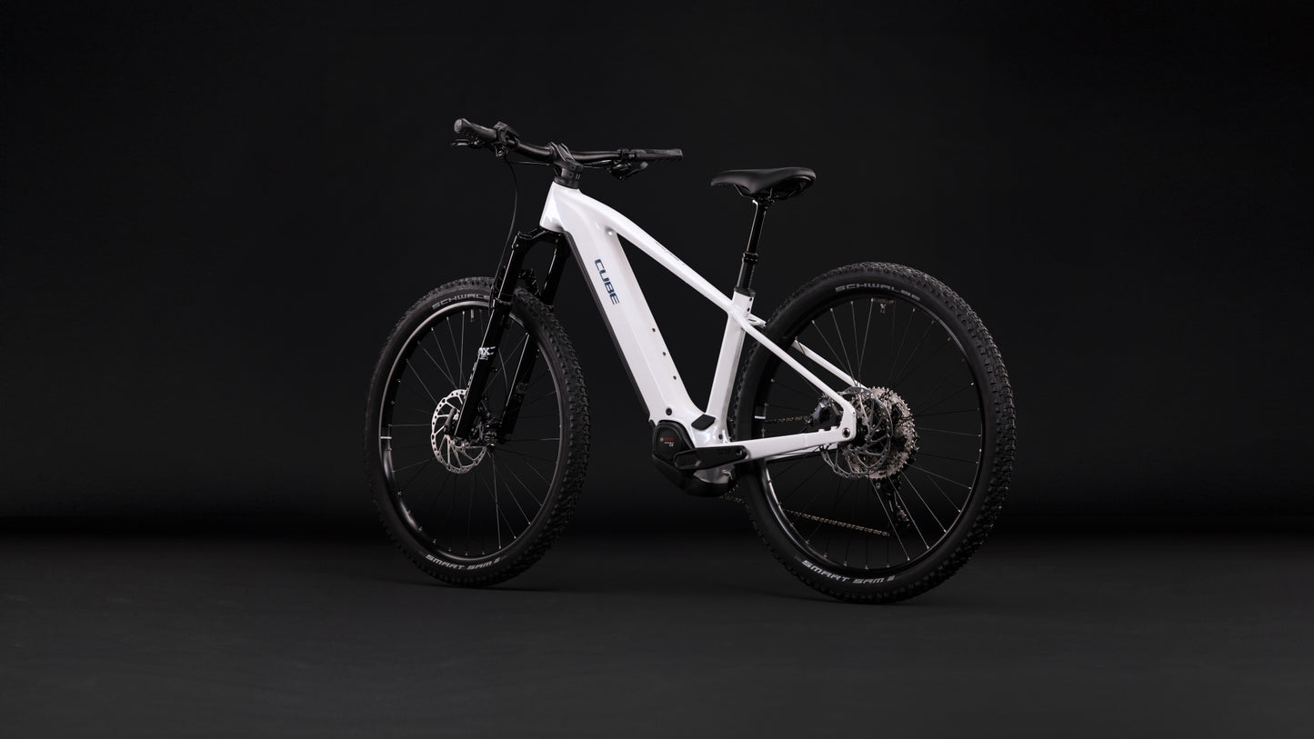 Cube Reaction Hybrid Race 800 snow´n´black 2027