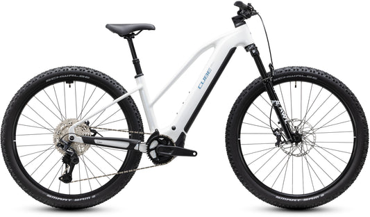 CUBE Reaction Hybrid Race 800 Trapeze E-Mountainbike Hardtail 2027 in snow und black, Seitenansicht