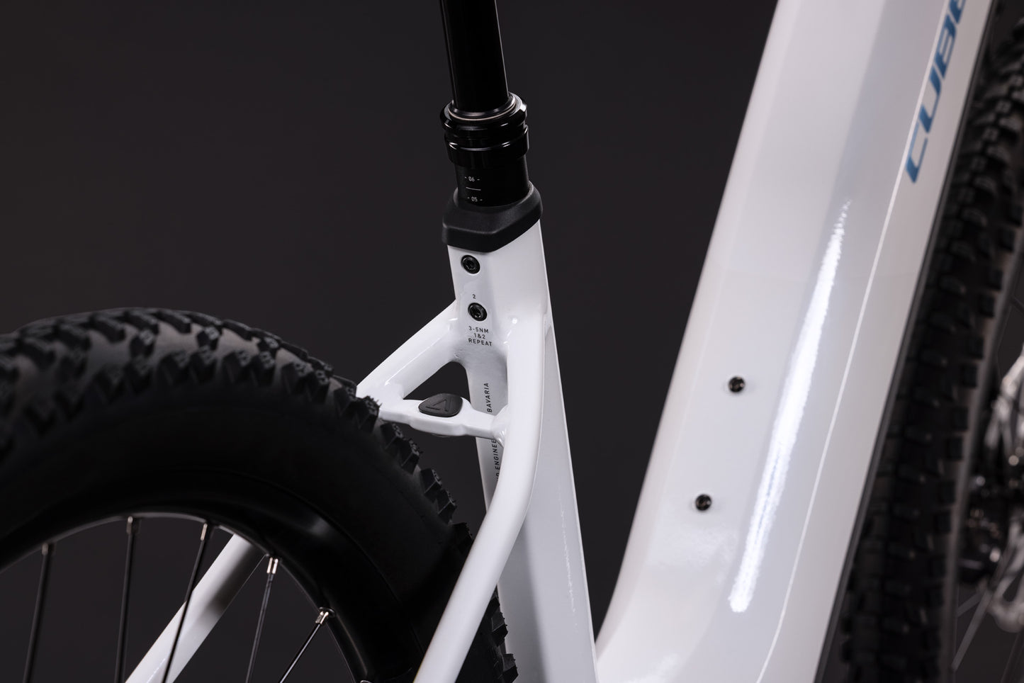 Cube Reaction Hybrid Race 800 snow´n´black Easy Entry 2027