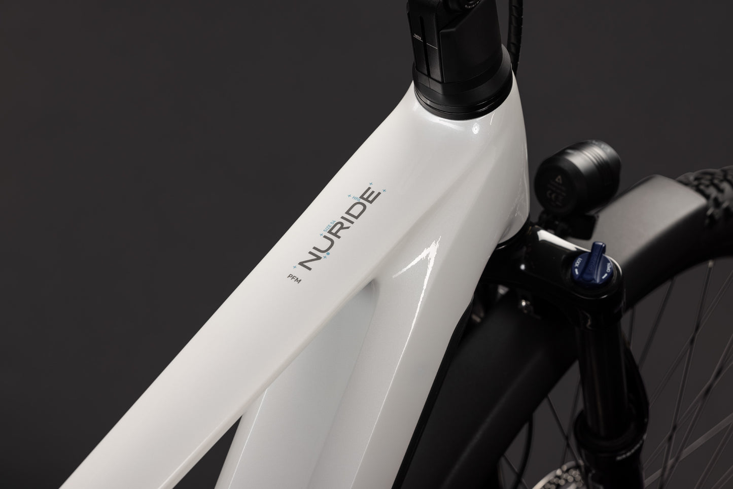 Cube Nuride Hybrid Performance 720 metallicwhite´n´grey 2027