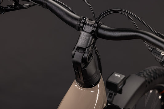 CUBE Nuride Hybrid Pro 800 Trapeze E-Trekkingrad 2027, Antrieb und Schaltung