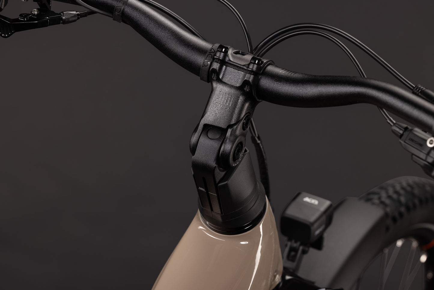 Cube Nuride Hybrid Pro 800 cappuccino´n´black Trapeze 2027