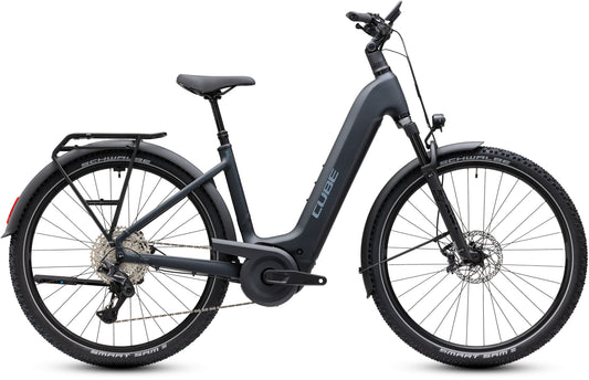 CUBE Nuride Hybrid EXC 800 Easy Entry E-Trekkingrad 2027 in coal und chrome, Seitenansicht