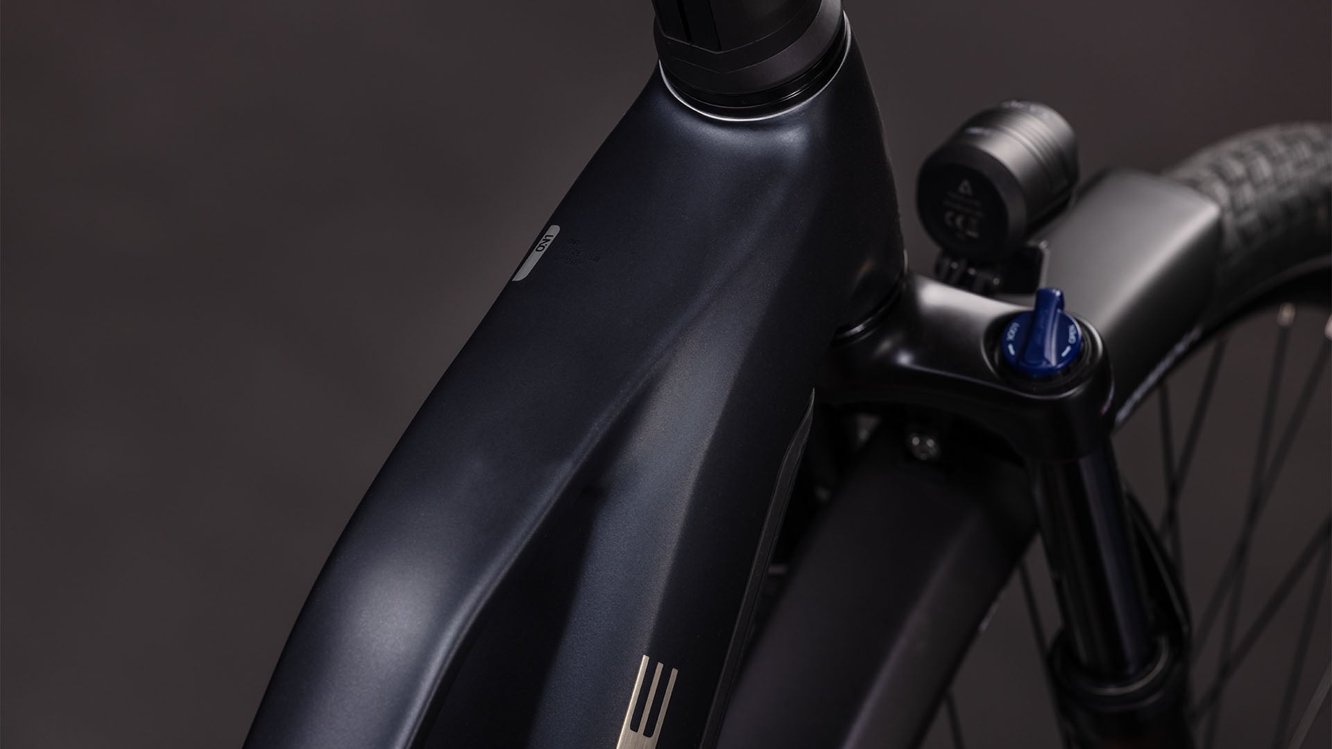 Produktbild: Cube Touring Hybrid ONE 600 coal´n´chrome, Detailaufnahme 01