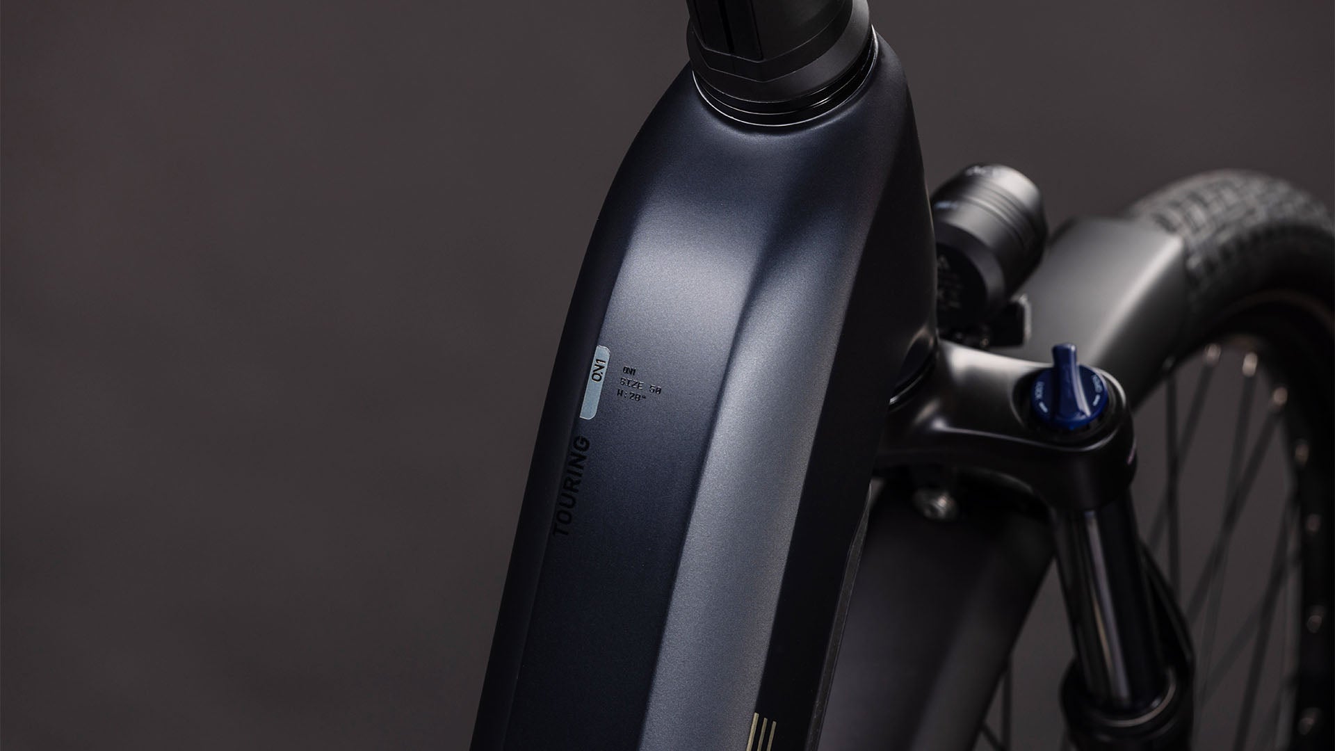 Produktbild: Cube Touring Hybrid ONE 600 coal´n´chrome, Detailaufnahme 01