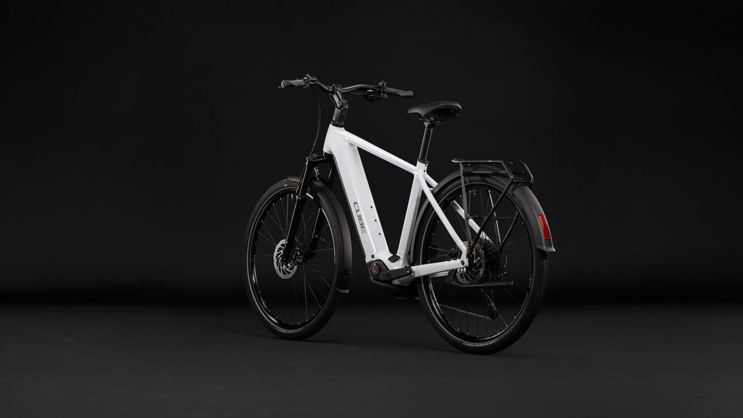 Cube Touring Hybrid ONE 600 metallicwhite´n´chrome 2027