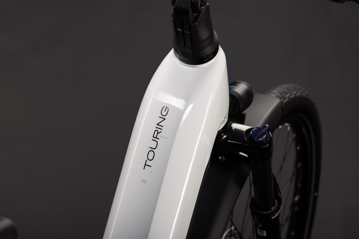 Cube Touring Hybrid ONE 600 metallicwhite´n´chrome Easy Entry 2027