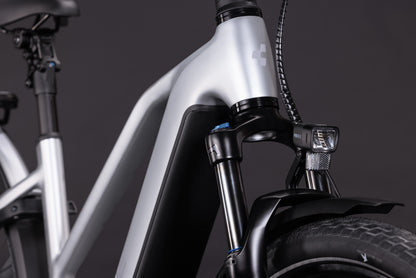 CUBE Kathmandu Hybrid ONE 800 Trapeze E-Trekkingrad 2027, Laufrad und Reifen