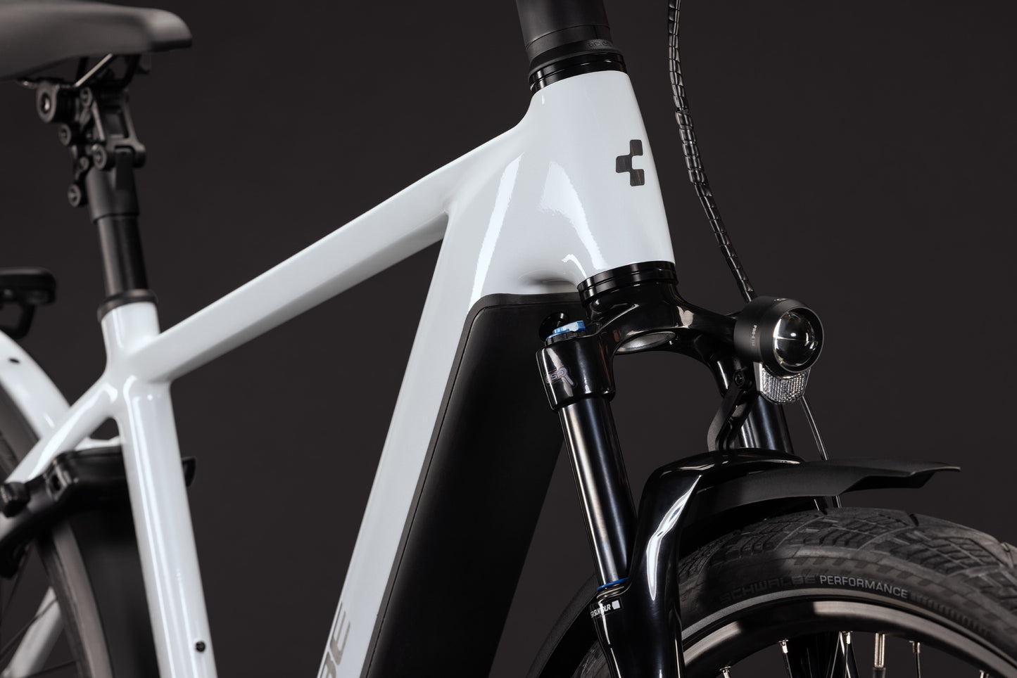 Cube Kathmandu Hybrid Deluxe Pro 800 metallicwhite´n´chrome 2027