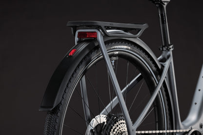 CUBE Kathmandu Hybrid C:62 SLT 400x Easy Entry E-Trekkingrad 2027, Sattel und Sitzposition