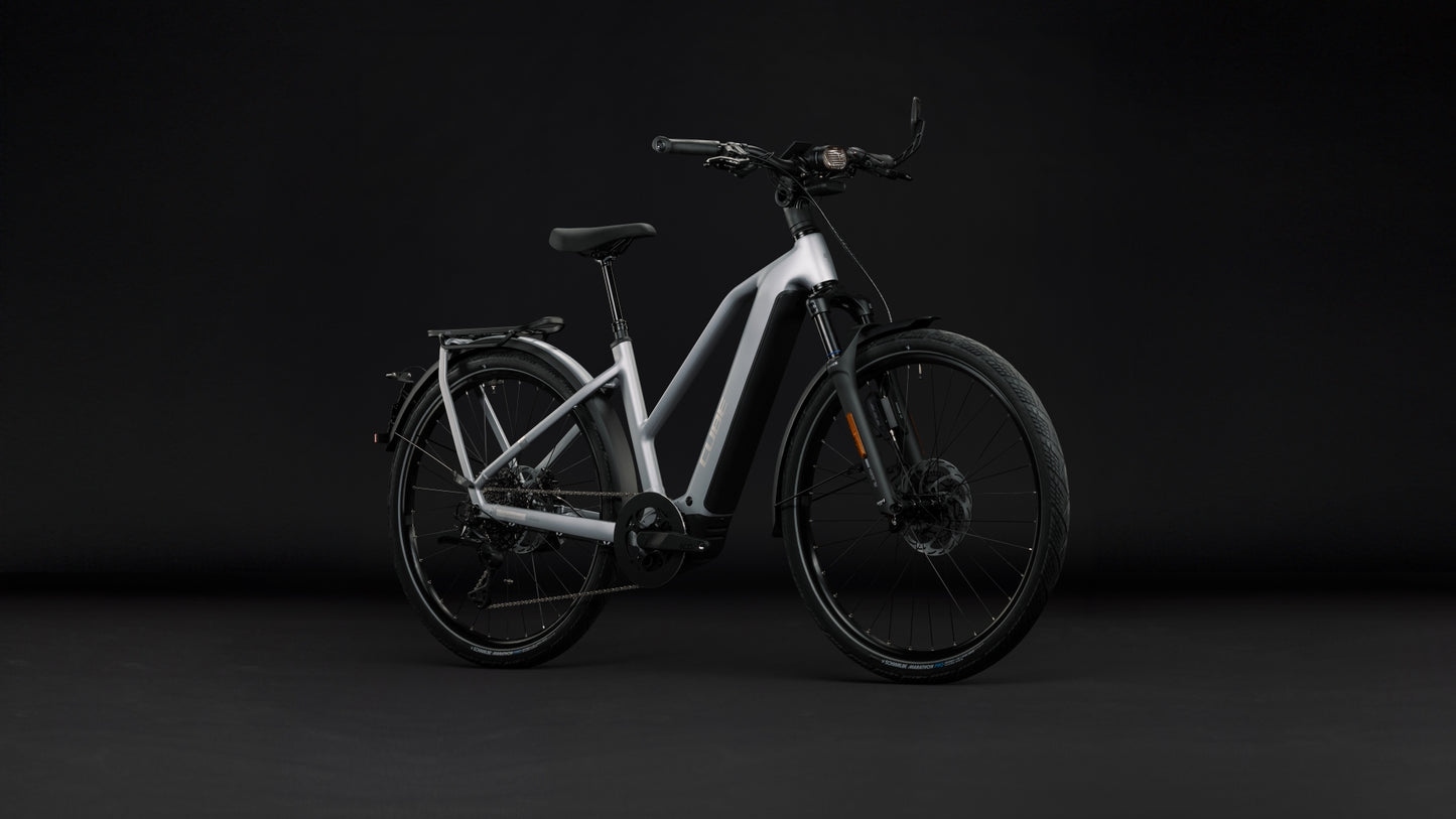 Cube Kathmandu Hybrid 45 800 slategrey´n´chrome Trapeze 2027