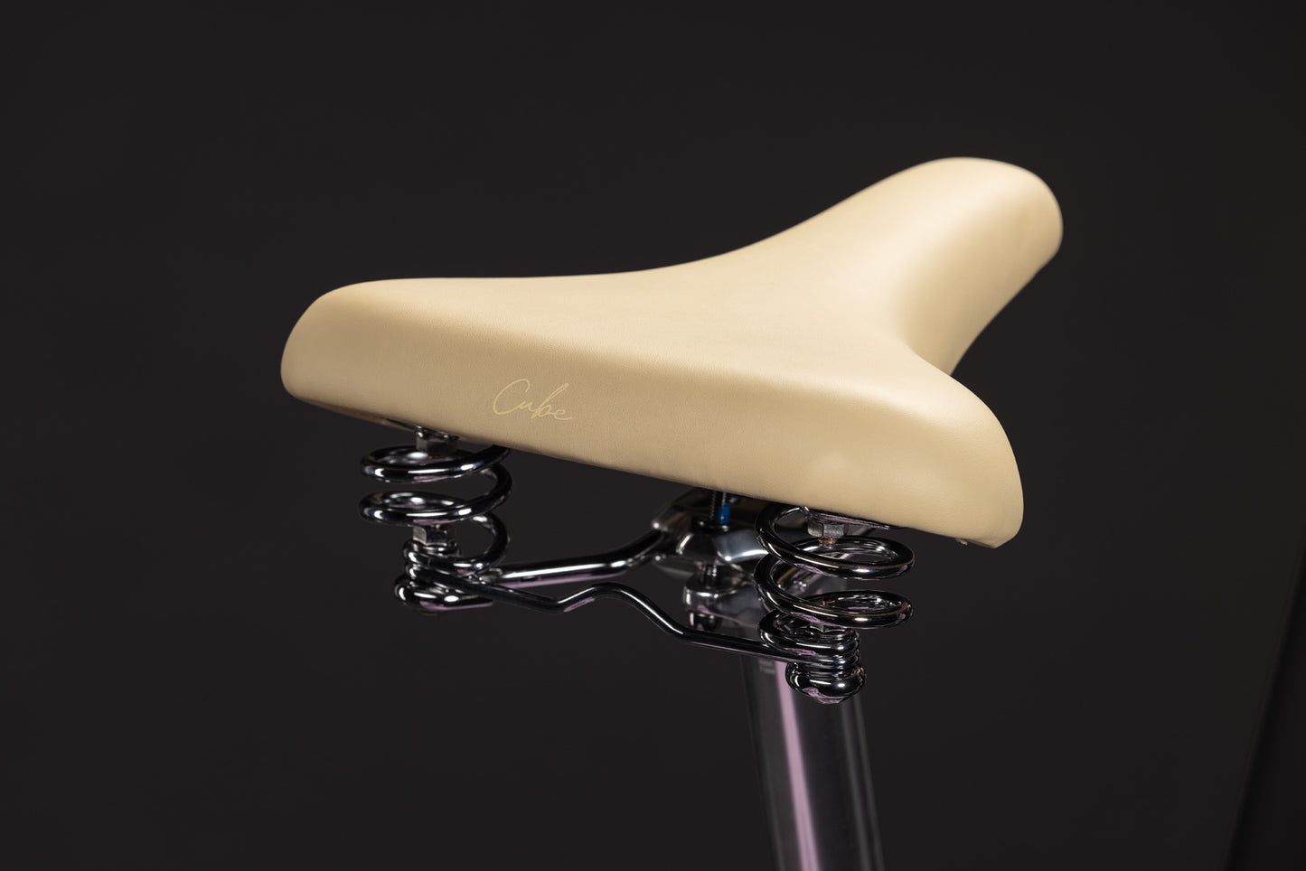 Cube Aruba Hybrid 600 cottoncandy´n´creme Easy Entry 2027