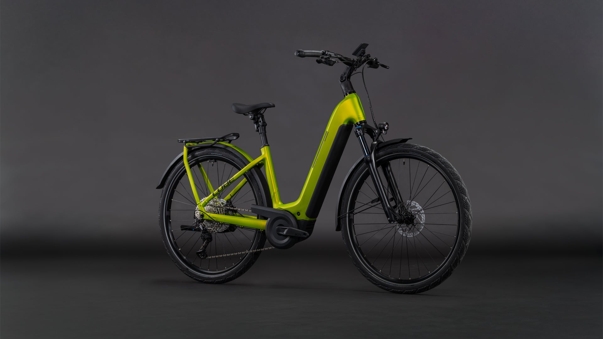 Produktbild: Cube Kathmandu Hybrid Pro 800 lizard´n´black, Schrägansicht (schwarzer Hintergrund)