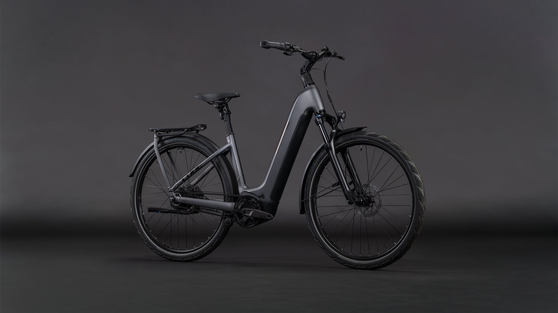 Produktbild: Cube Kathmandu Hybrid Comfort Pro 800 slabgrey´n´black, Schrägansicht (schwarzer Hintergrund)