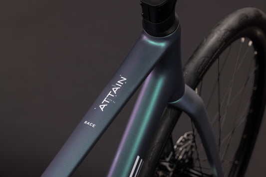 CUBE Attain Race Rennrad 2027, Antrieb und Schaltung