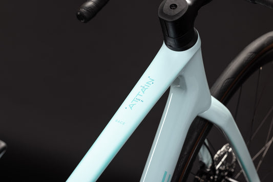 CUBE Attain C:62 Race Rennrad 2027, Antrieb und Schaltung