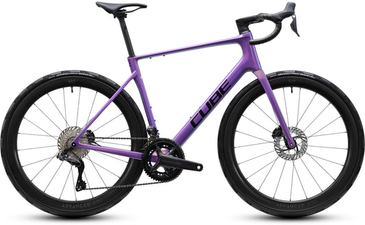 CUBE Attain C:62 SLT Rennrad 2027 in cosmicpurple und black, Seitenansicht