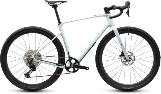 CUBE Nuroad C:62 ONE Gravelbike 2027 in hintofmint und green, Seitenansicht