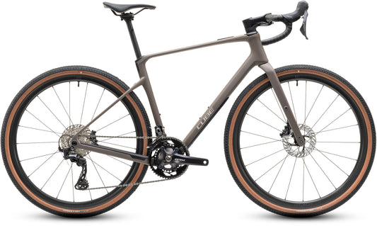CUBE Nuroad C:62 Pro Gravelbike 2027 in cedar und stone, Seitenansicht